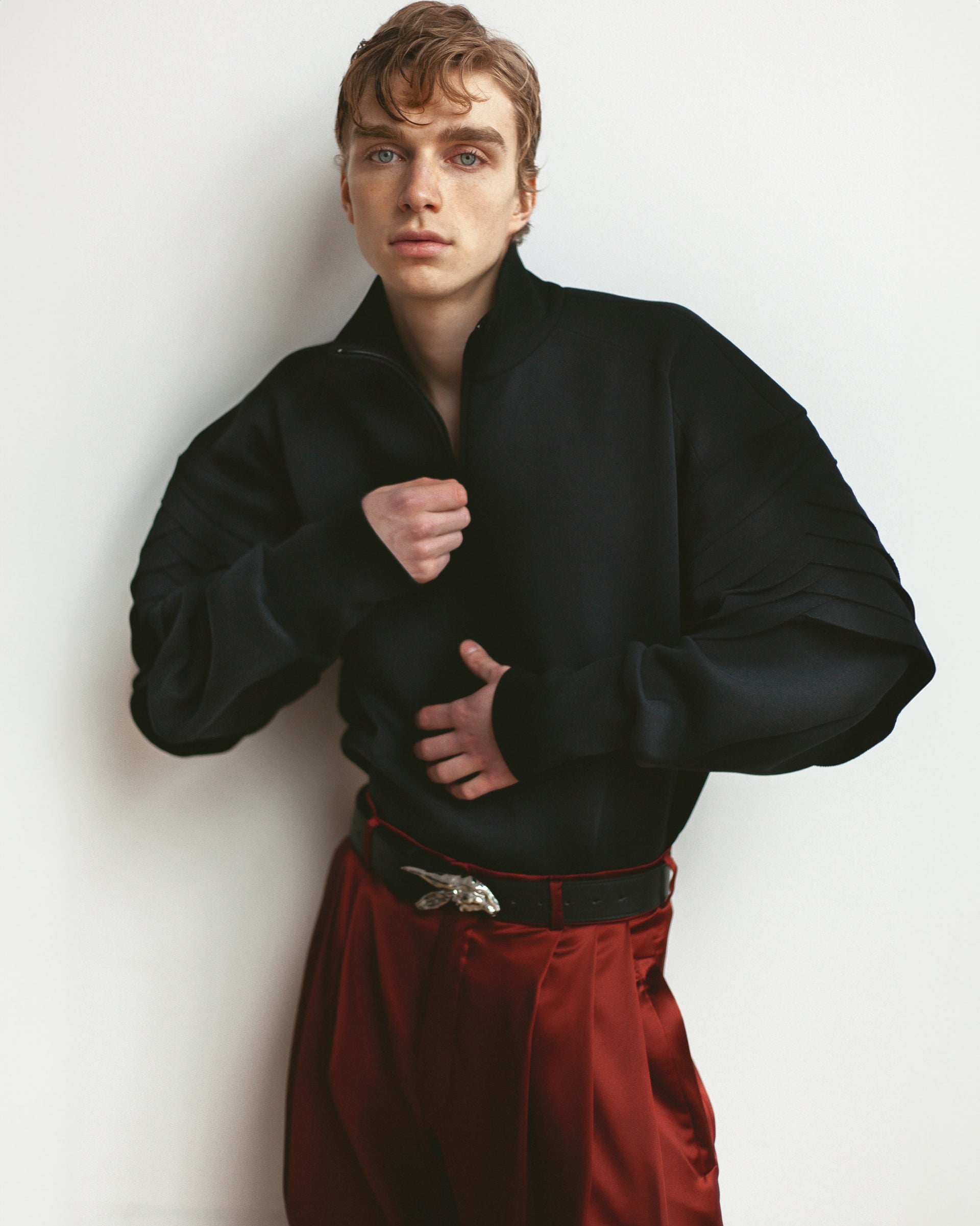"Cascade" Black Sweatshirt