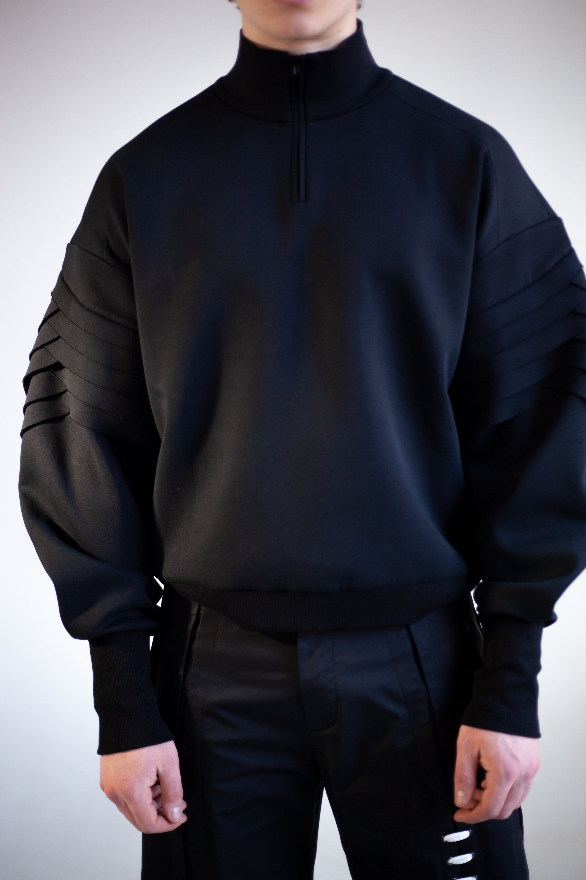 "Cascade" Black Sweatshirt