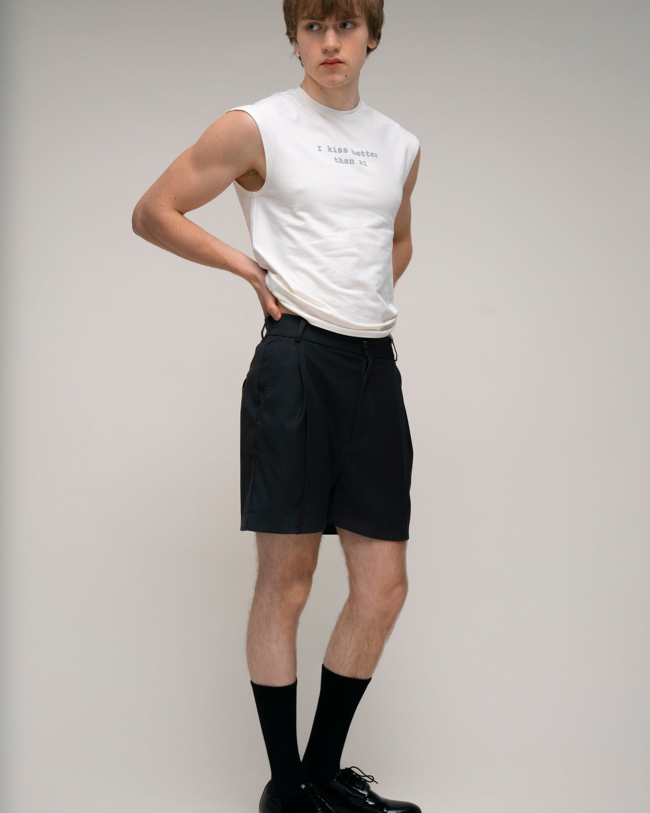 "I kiss better than AI" White Sleeveless T-shirt