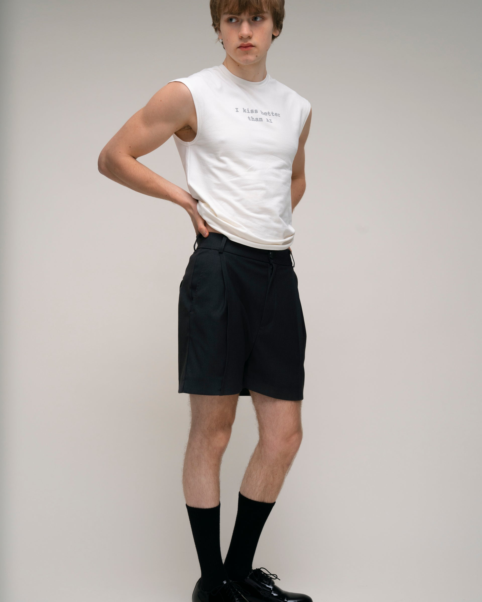 "I kiss better than AI" White Sleeveless T-shirt