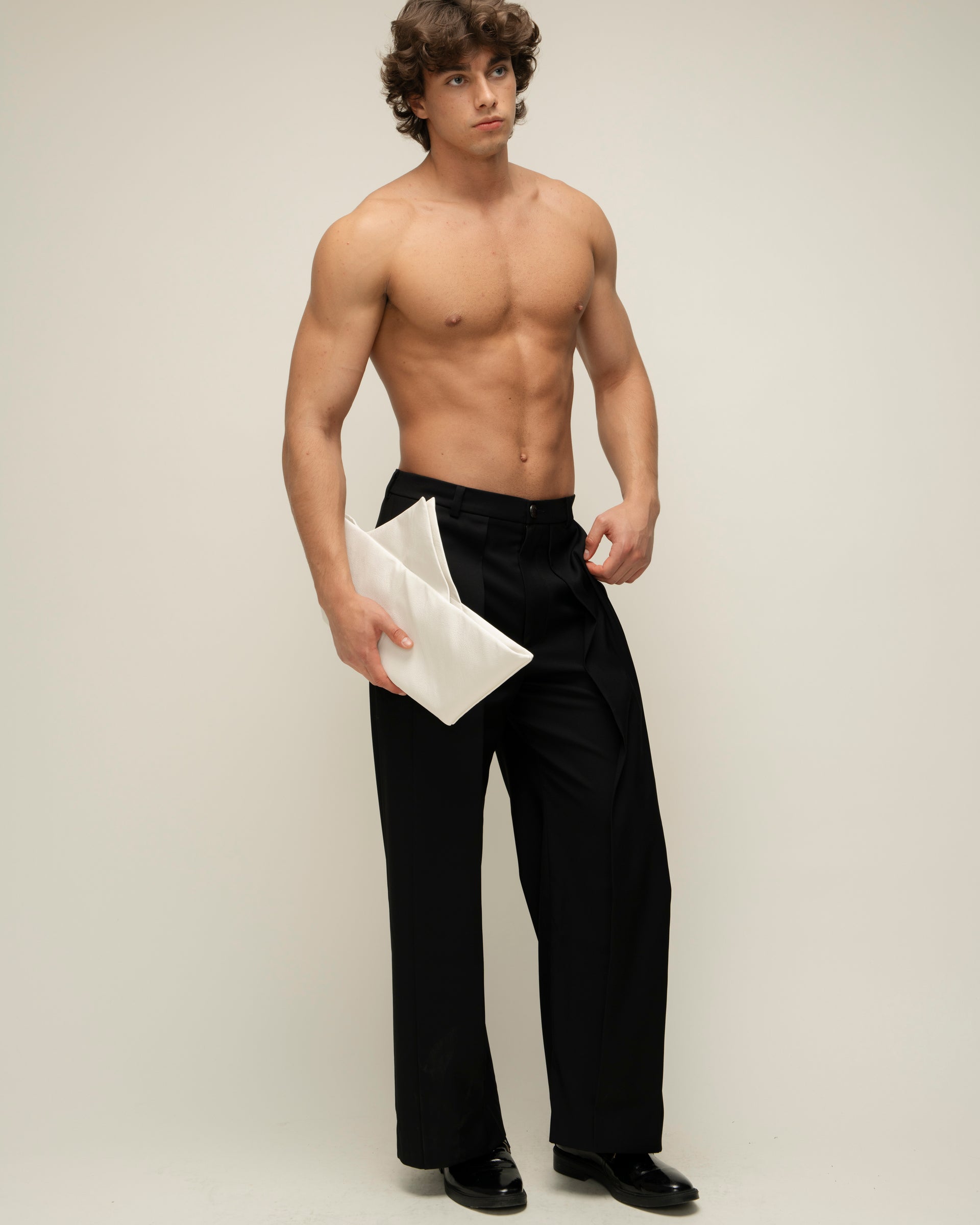 "Odyssey" White Clutch