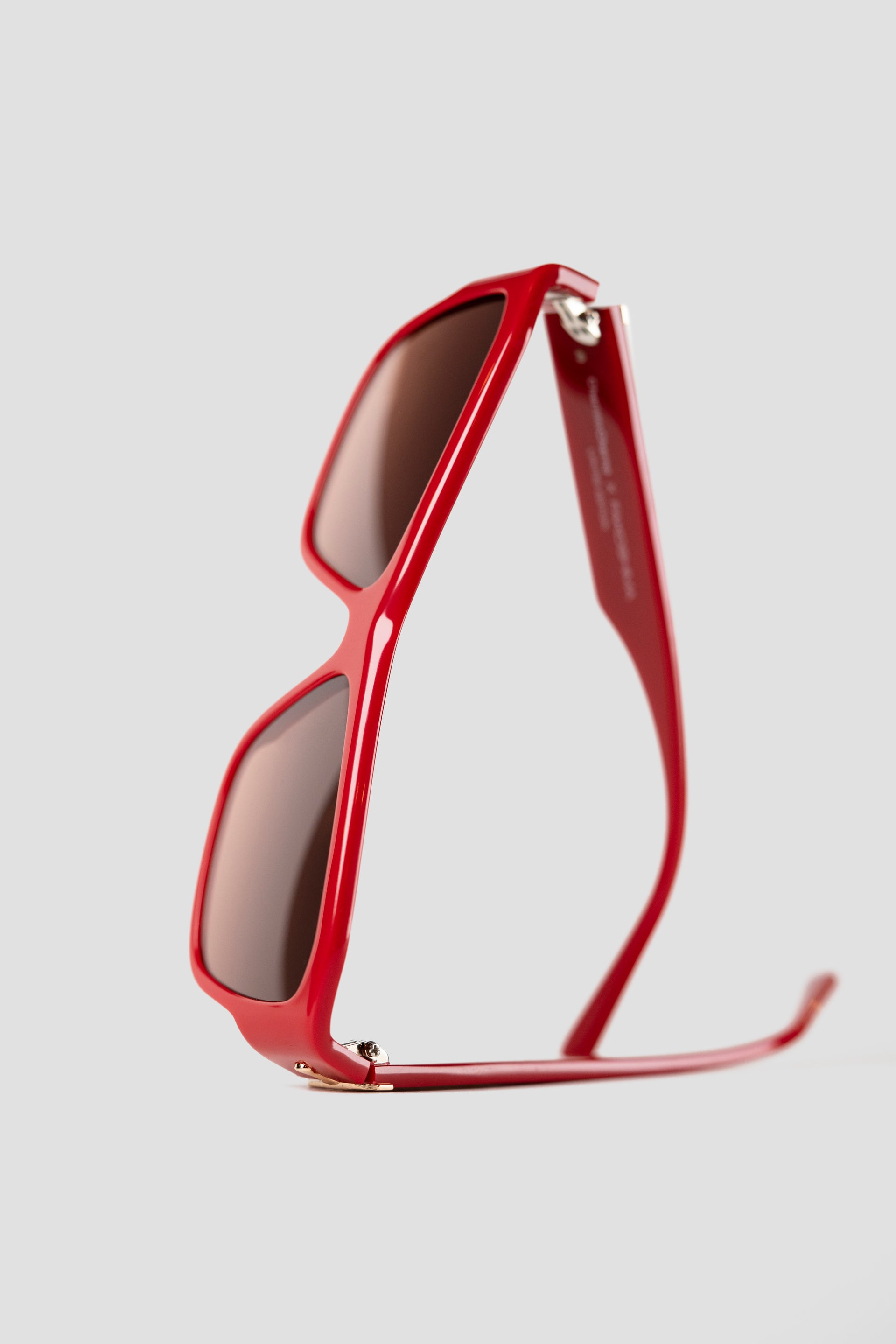 "Matador" Sunglasses Fakoshima x ChernimCherno (Bloody Gold)