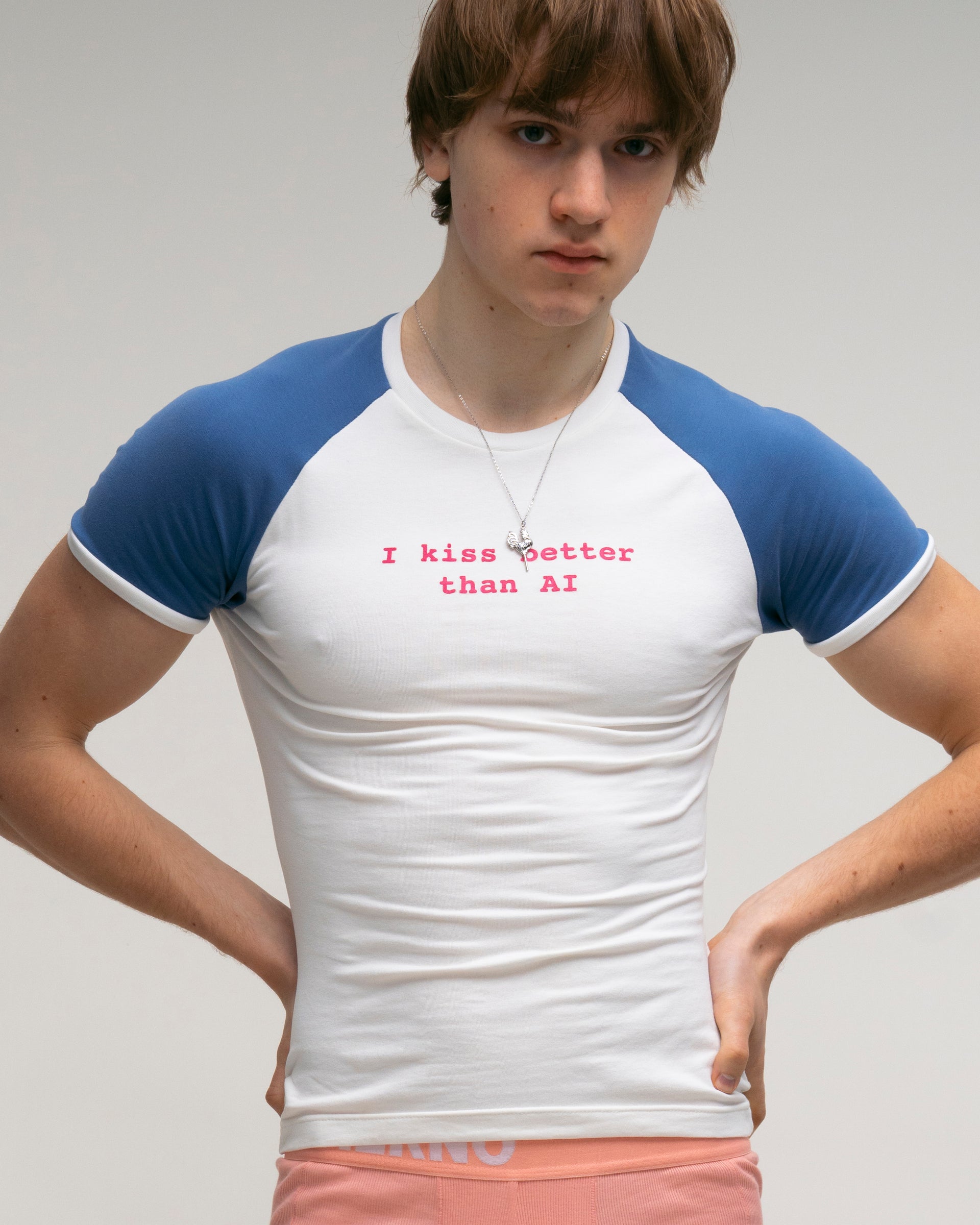 "I kiss better than AI" White T-shirt