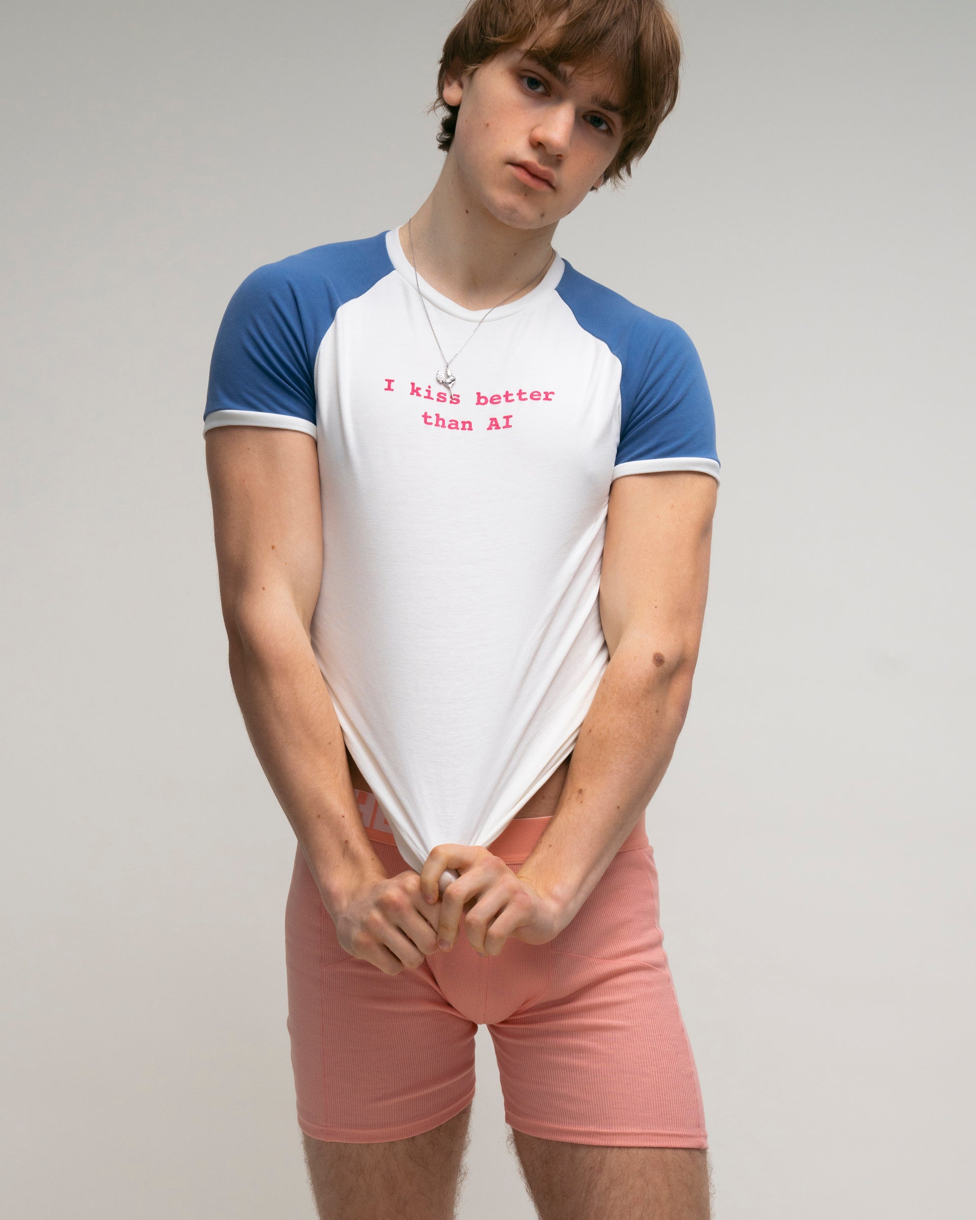 "I kiss better than AI" White T-shirt