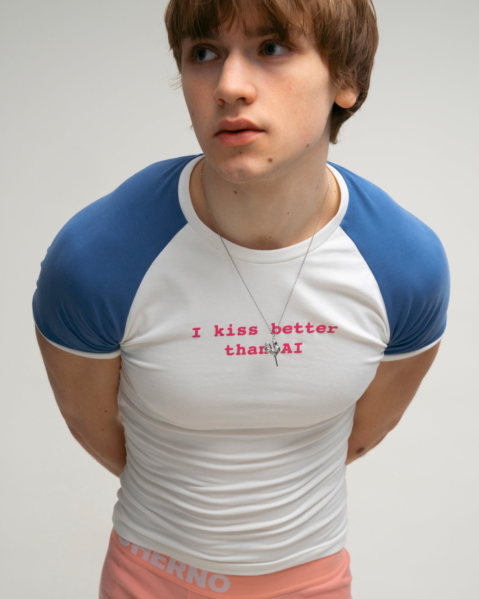 "I kiss better than AI" White T-shirt