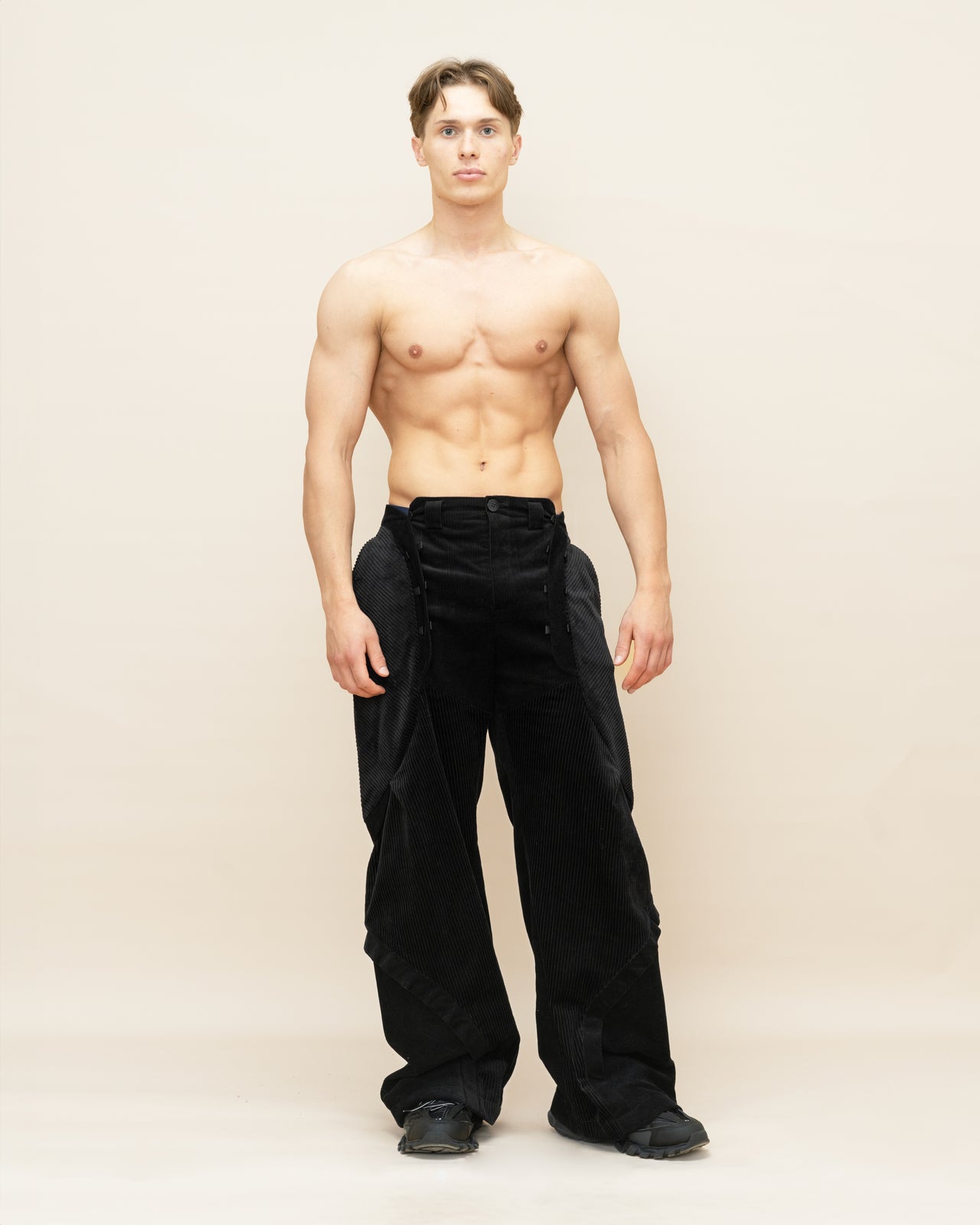 "Sneakers" Black Trousers
