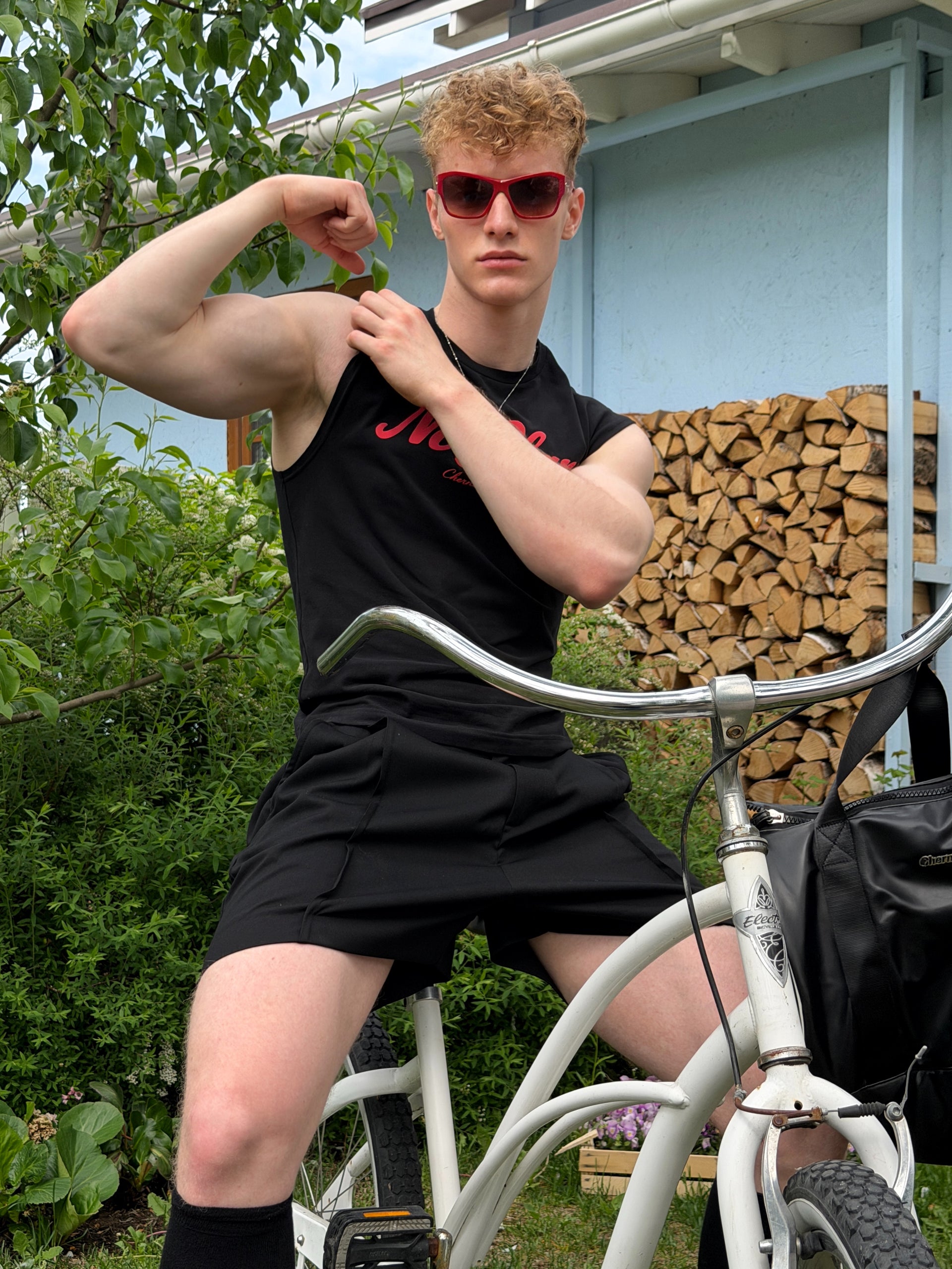 "No plans" Black Sleeveless Tank Top