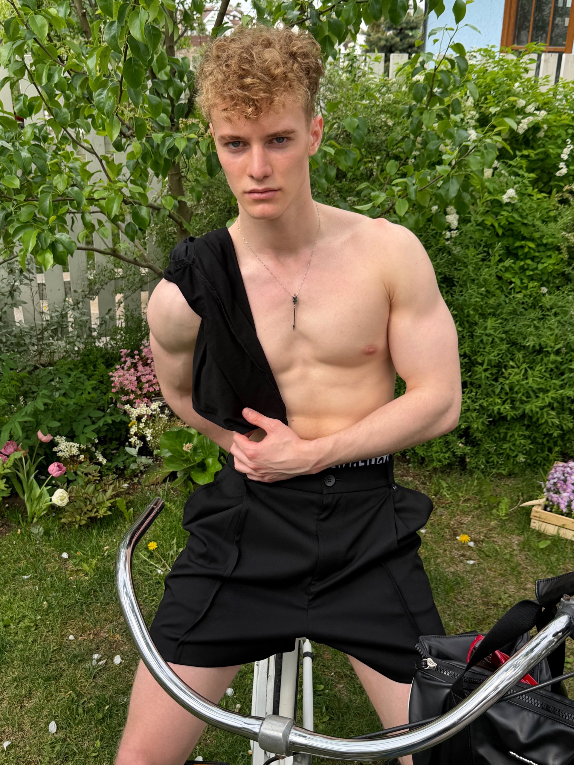 "No plans" Black Sleeveless Tank Top