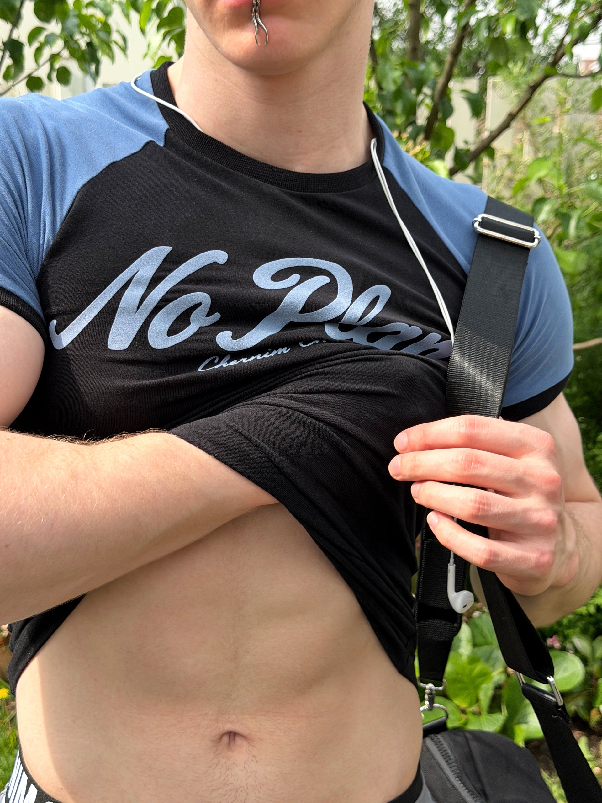 "No plans" Black T-Shirt