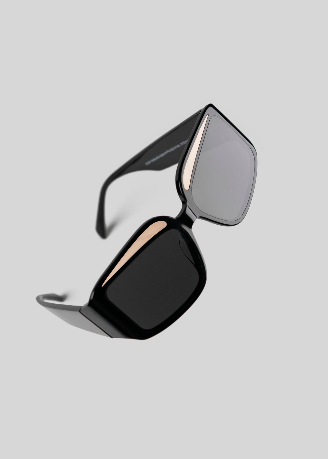 Fakoshima x ChernimCherno "Eyebrow" Sunglasses (Black–Gold)