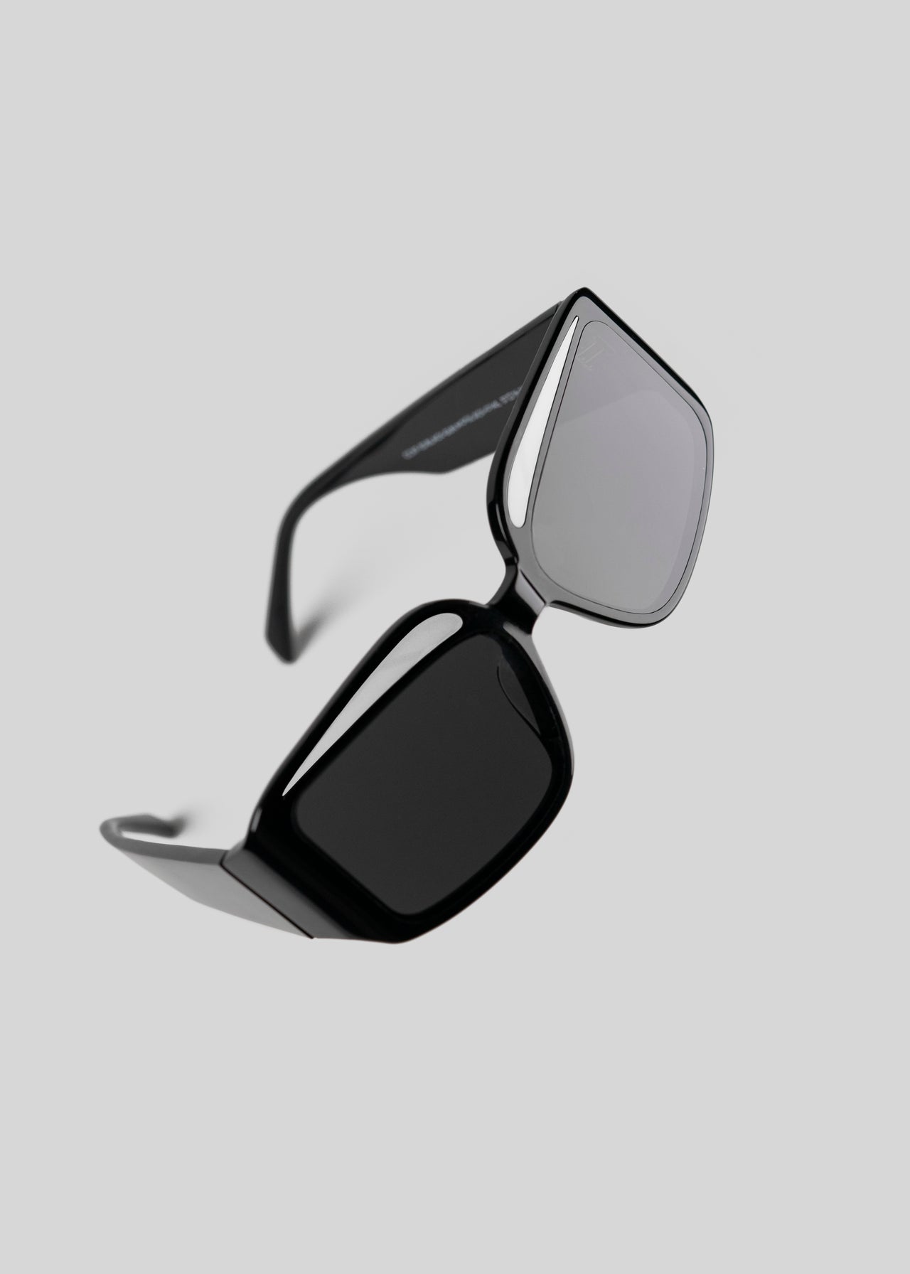 Fakoshima x ChernimCherno "Eyebrow" Sunglasses (Black–Silver)